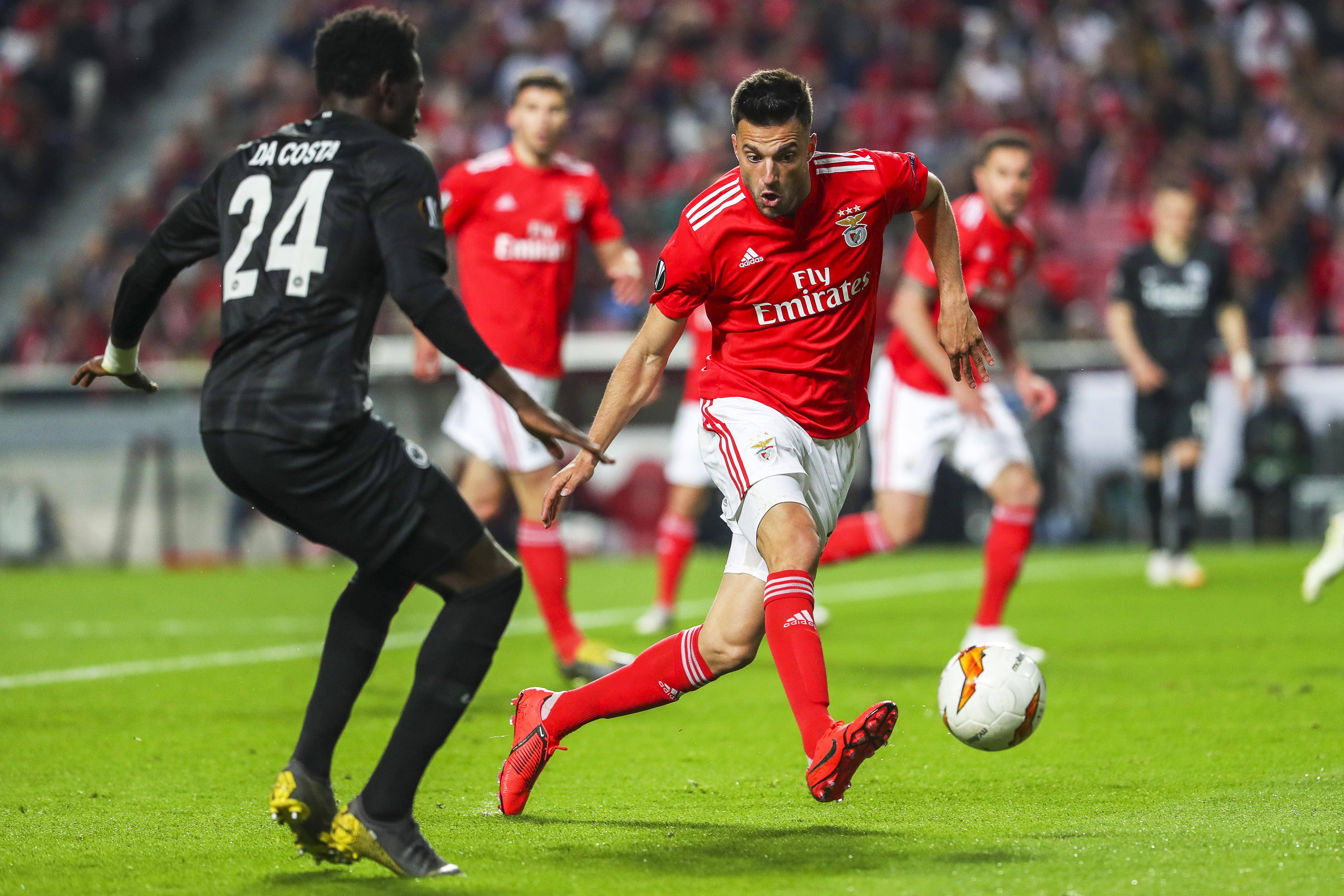 爱游戏官方-北京国安训练开放日；赛前防线松动引欢呼；葡超在即；赛季目标并未改变(军事体育训练大纲pdf)