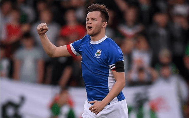 爱游戏官方-芝加哥公牛训练开放日，赛前防线松动引欢呼，欧联在即，心理建设被强调的简单介绍